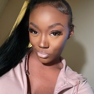 Meet your Posher, Nae